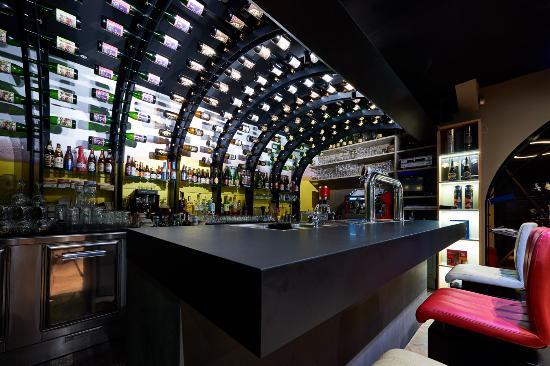 Katrca, Hiša piva in kulinarike